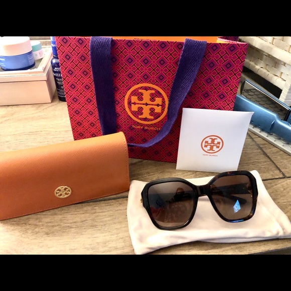 Tory Burch Sunglasses - Picture 1 of 3